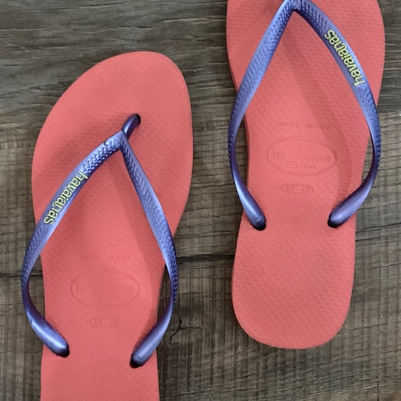 HAVAIANAS SLIMS Logo Pop-Up Flip Flops - Salmon w/Purple Thong Straps - Picture 4 of 8